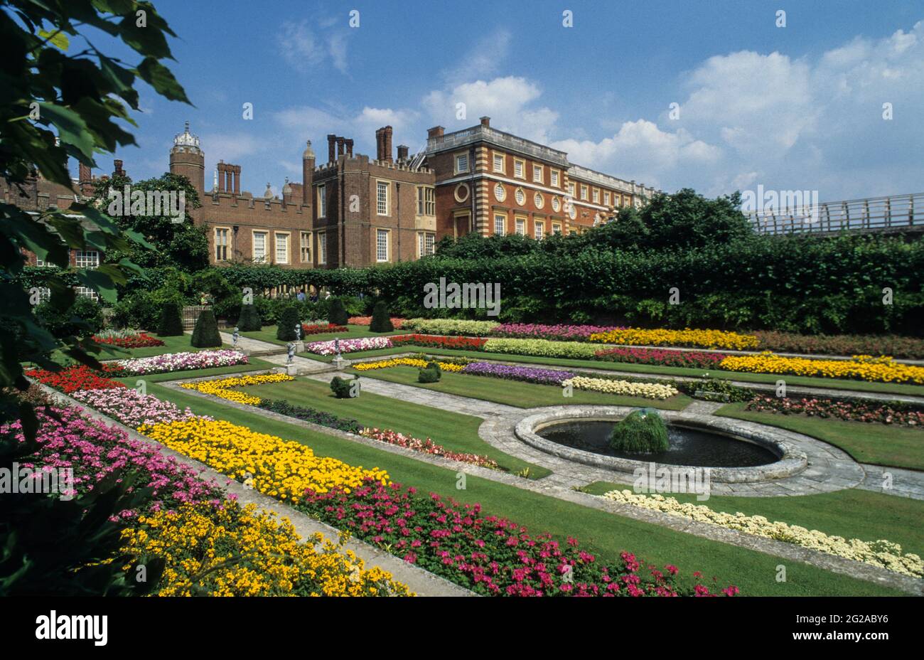 In den Gärten von Hampton Court, dem ehemaligen Königspalast im Südwesten von London. Stockfoto