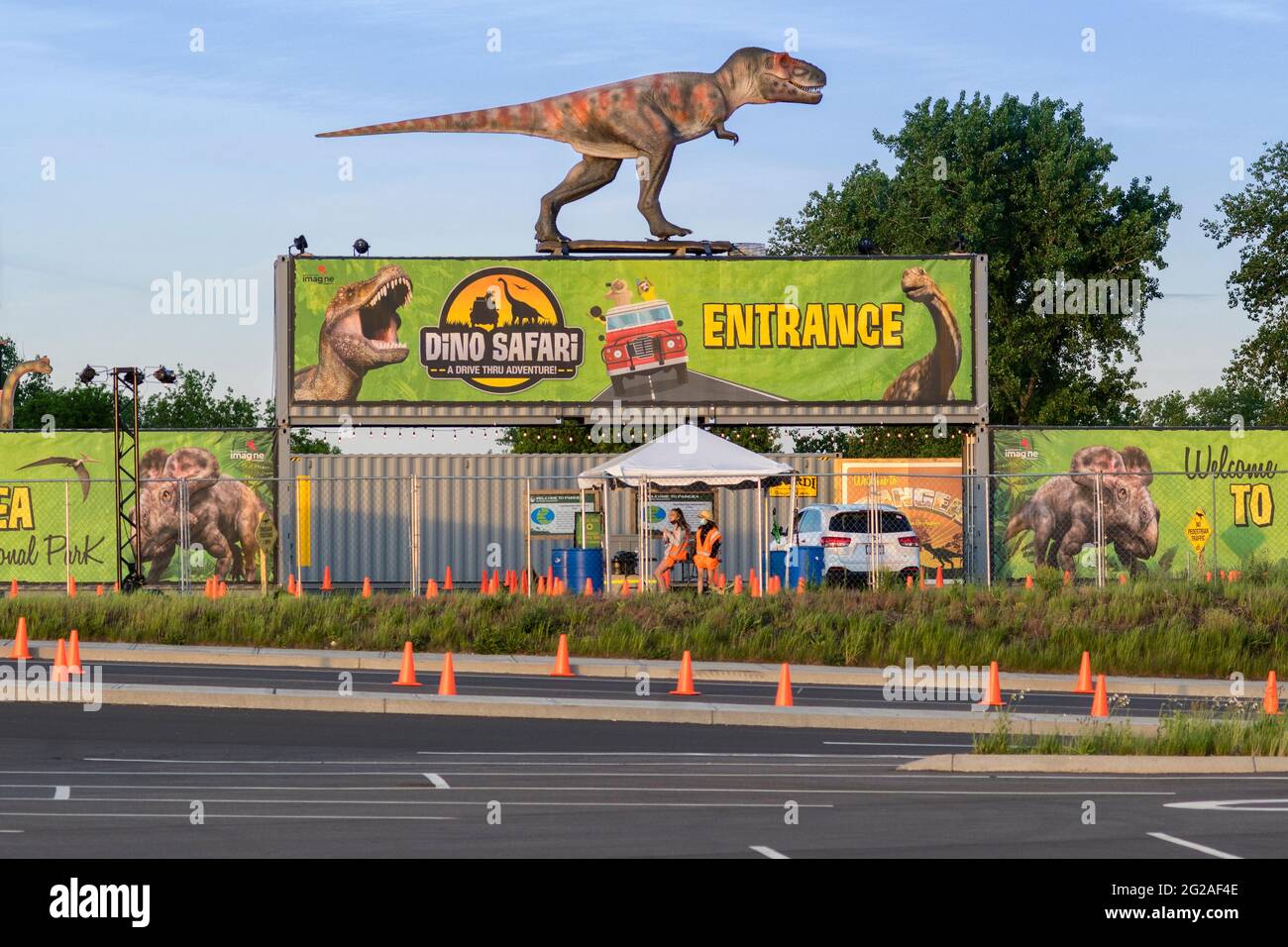 Syracuse, New York - 23. Mai 2021: Nahaufnahme der USA Eingang zum Dino Safari Park im Upstate New York. Stockfoto