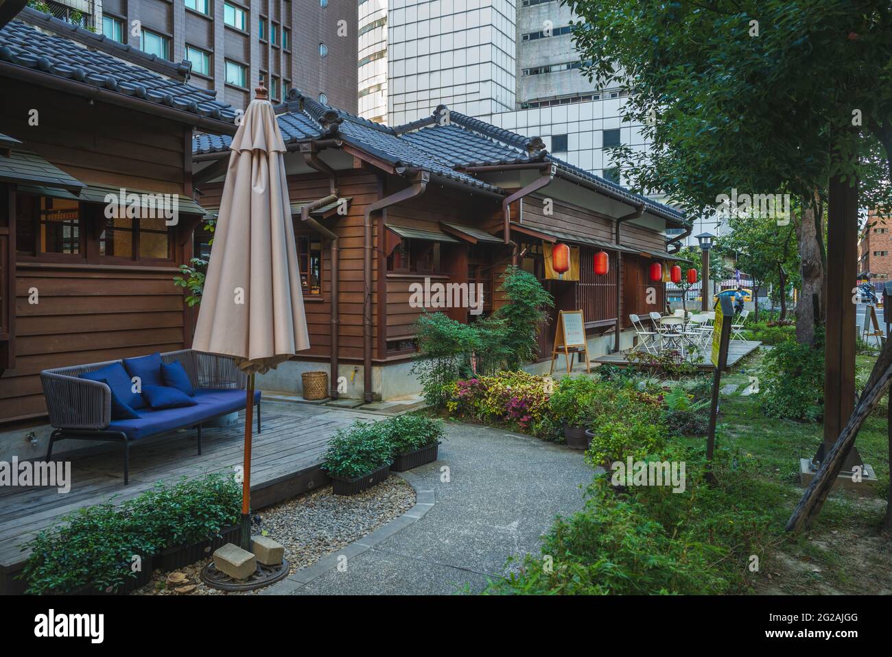 26. November 2020: Die Kunstzone Taoyuan 77 bestand aus vier Schlafsälen von Polizisten während der kolonisierten Periode in taoyuan, taiwan. Jetzt sind sie in Gebrauch Stockfoto