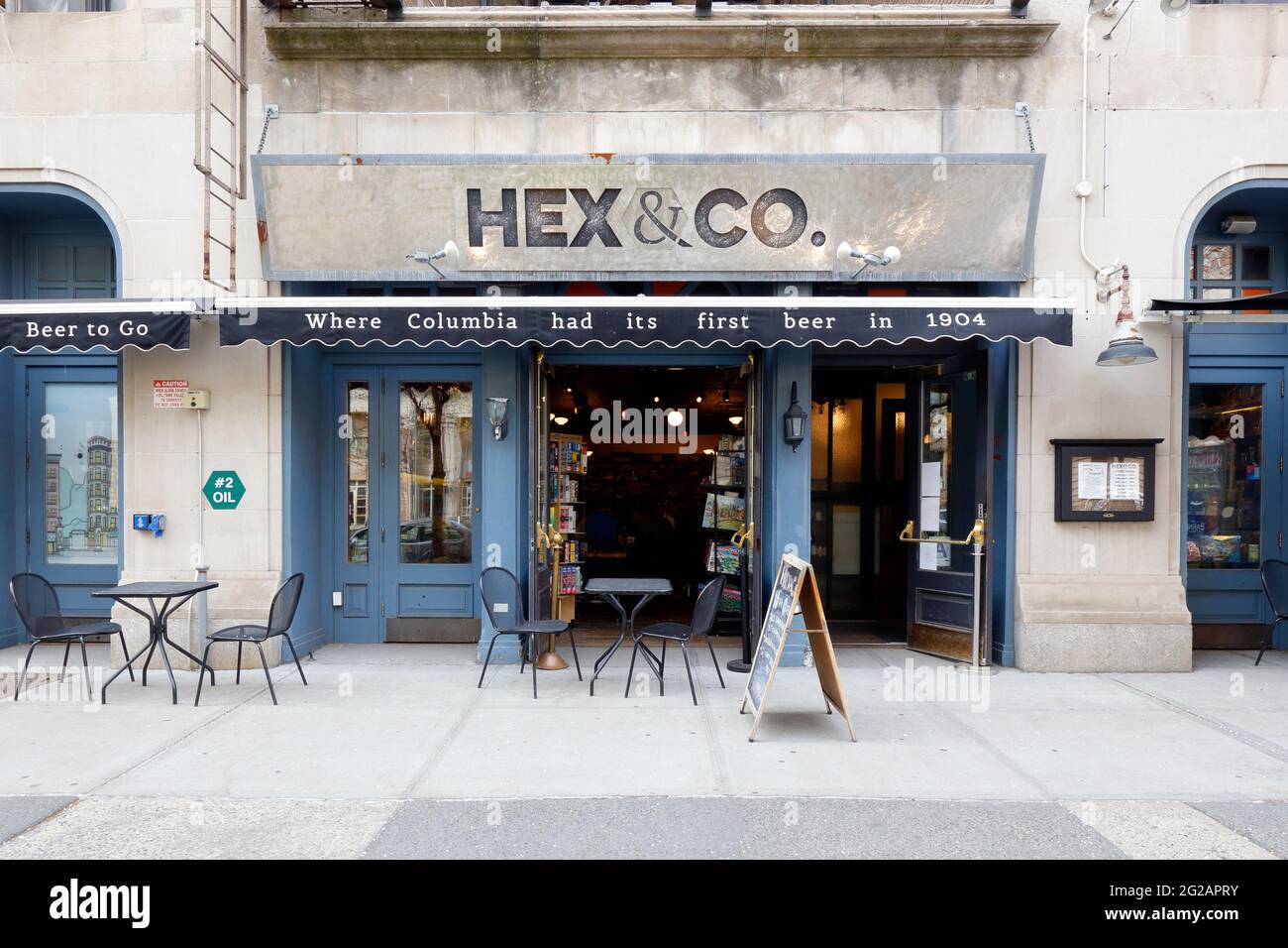 Hex & Company, 2911 Broadway, New York, NYC Schaufensterfoto eines Brettspiel-Cafés in der Nähe der Columbia University im Stadtteil Morningside Heights Stockfoto