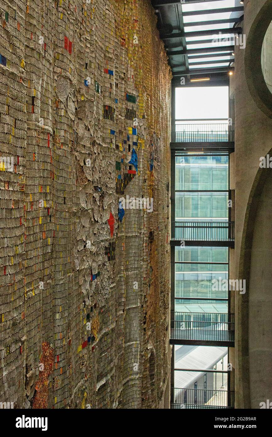 Innenraum der Zeitz Museum für Zeitgenössische Kunst Afrika (MOCAA) in Kapstadt, Südafrika. Stockfoto