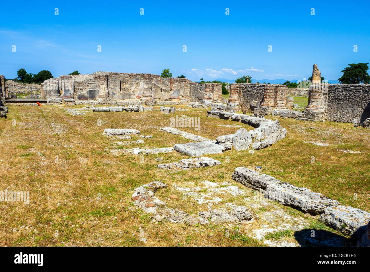 Macellum (Hallenmarkt) - Archäologisches Gebiet von ​​Paestum - Salerno, Italien Stockfoto