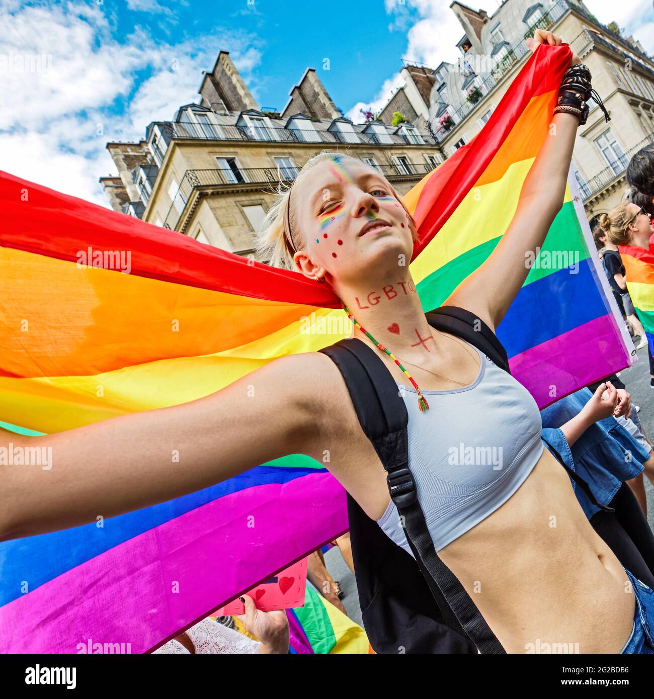 FRANKREICH. PARIS (75) 1ER ARR. MARCHE DES FIERTES LGBT-PARADE (GAY PRIDE) AUF DER RUE DE RIVOLI Stockfoto