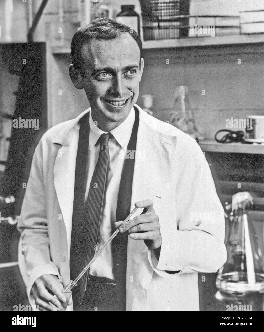 JAMES WATSON der amerikanische Molekularbiologe und Genetiker, der zusammen mit Francis Crick das Papier verfasst hat, das die doppelte Helix-Struktur des DNA-Moleküls vorschlägt. Foto über 1968. Stockfoto