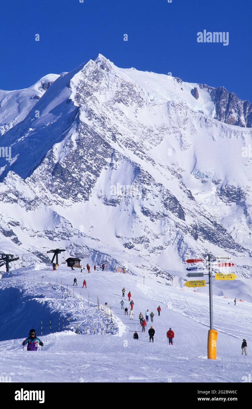 FRANKREICH. HAUTE-SAVOIE (74) VAL D'ARLY UND MONT-BLANC. MEGEVE UND SAINT-NICOLAS-DE-VEROCE RESORTS. SKIGEBIET VON MONT D'ARBOIS Stockfoto