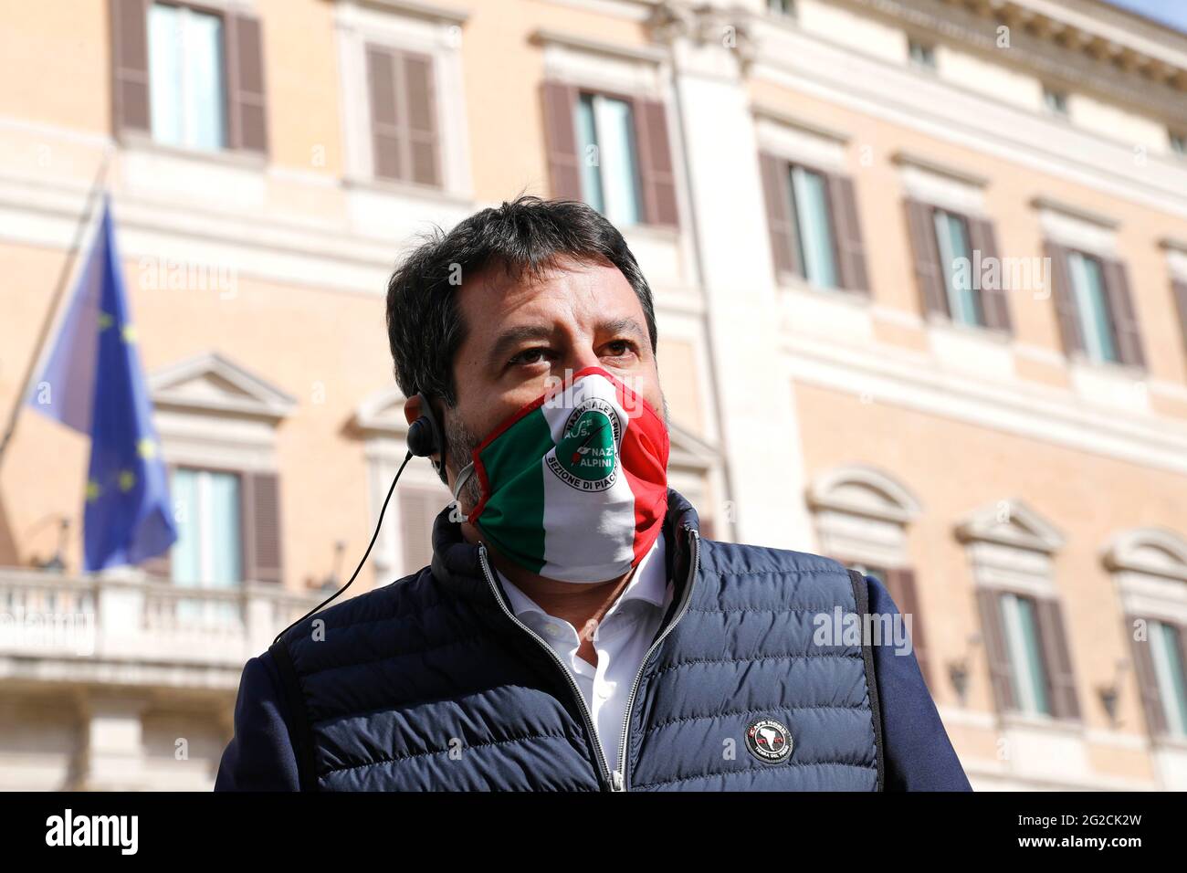 Rom, 13. Oktober 2020 : der Führer der Lega-Partei Matteo Salvini, trägt die Maske, vor dem italienischen parlament Foto Remo Casilli/Sintesi Stockfoto