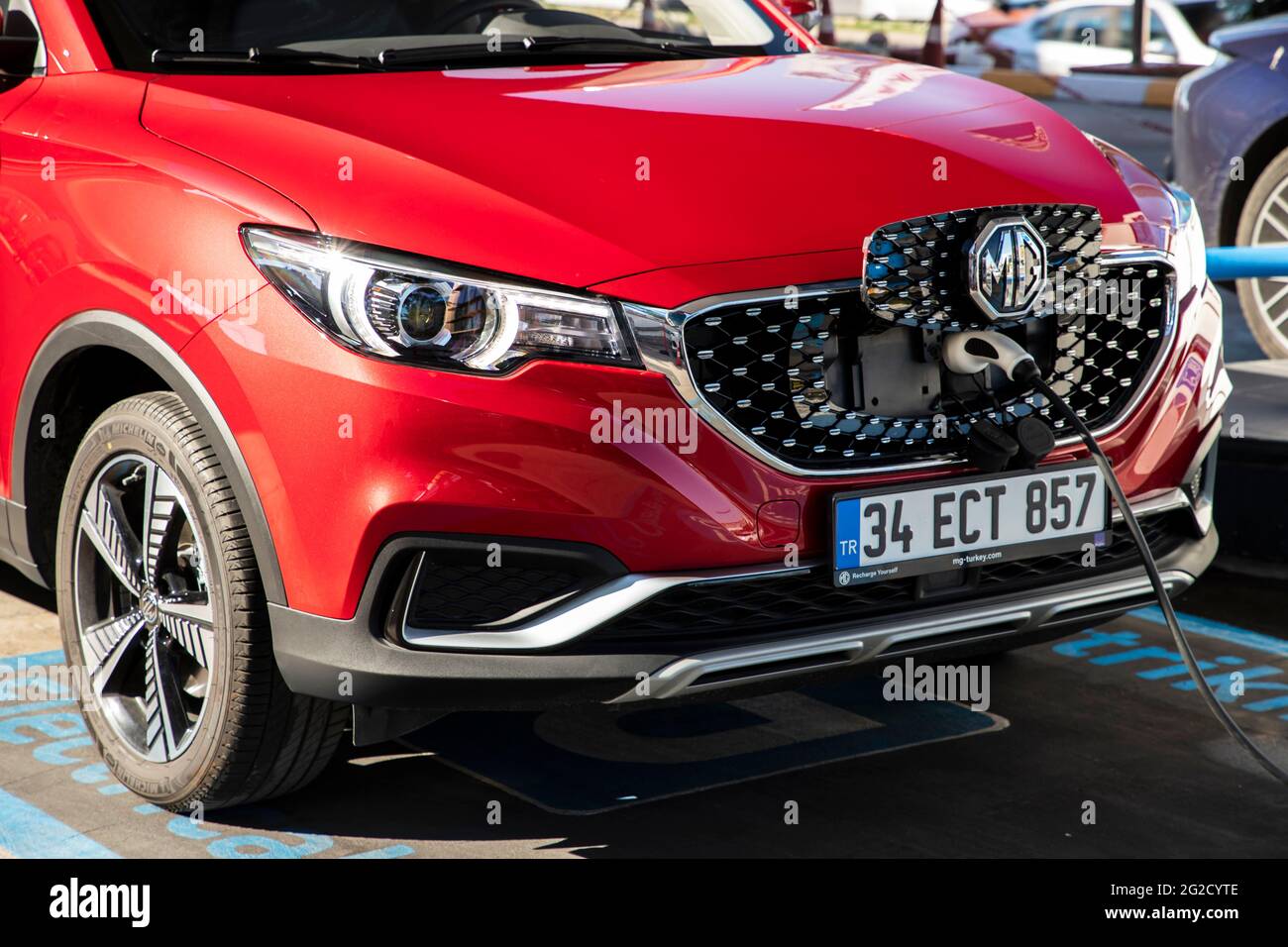 MG ZS ist ein subkompakter Crossover-SUV, der von SAIC Motor unter der Marke MG produziert wird. Eine komplett elektrische Version gab ihr Debüt als VMS EV. Stockfoto