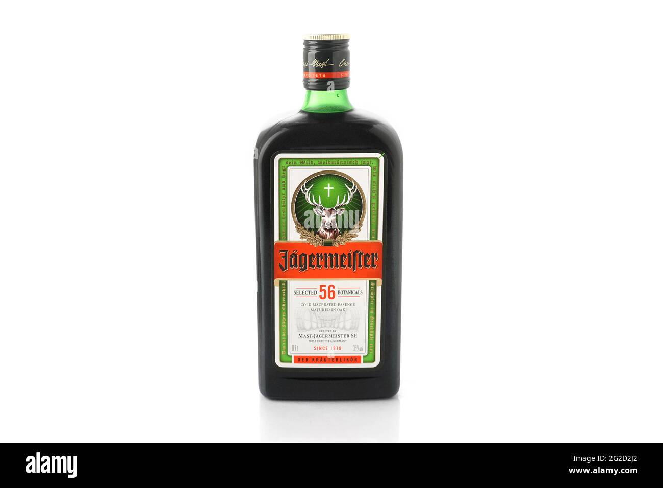 Flasche jagermeister deutscher Schnaps auf weißem Hintergrund alkoholisches Getränk Stockfoto