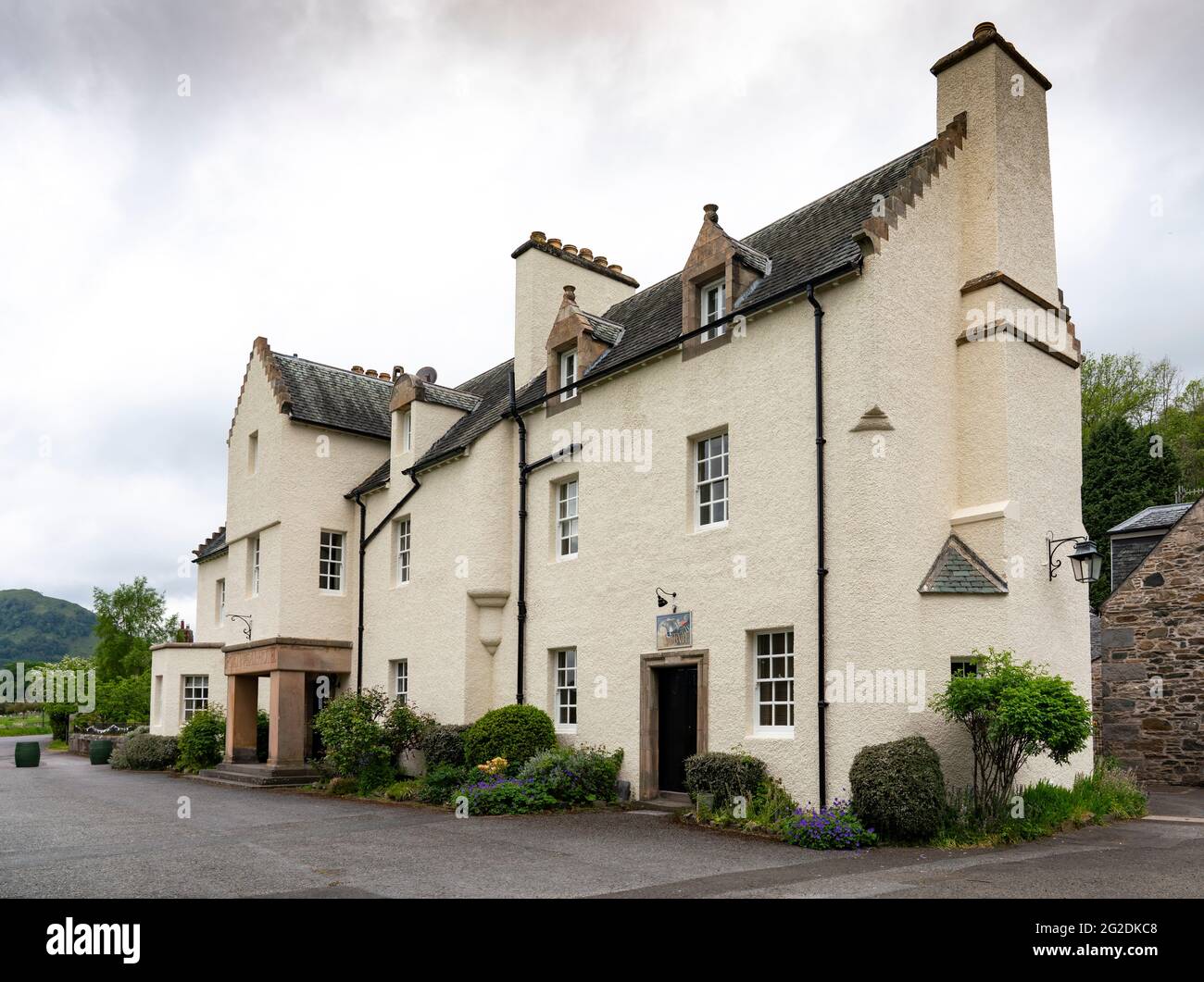 Außenansicht des Fortingall Hotels in Fortingall, Glen Lyon, Perthshire, Schottland, Großbritannien Stockfoto