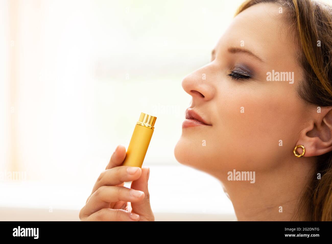 Aromatherapie Öl Nase Geruch. Natur-Aroma-Therapie Stockfoto