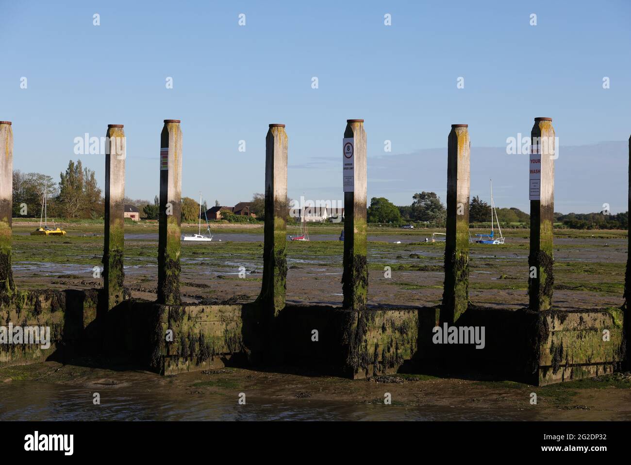Hafen Großbritannien bei Ebbe an der Westküste Großbritanniens gesehen, Stockfoto
