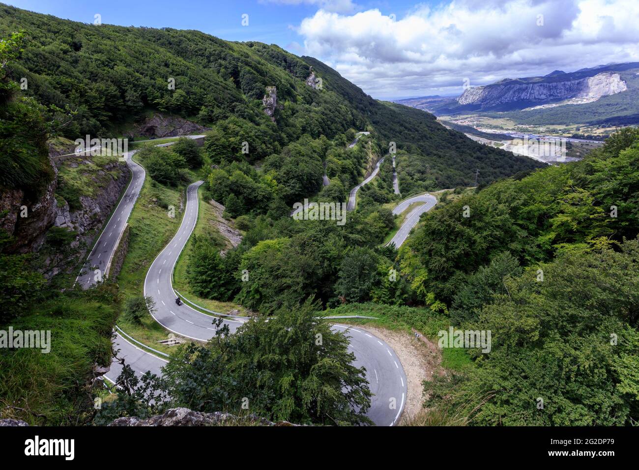 Pass in Urbasa Sierra in der Provinz Navarra, Nordspanien. Stockfoto