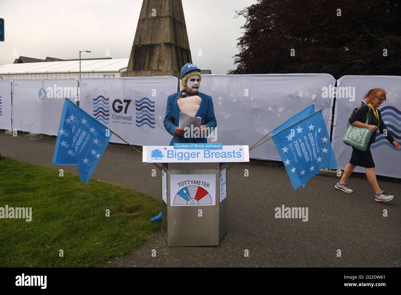Ein Protest vor dem Medienzentrum in Falmouth vor dem G7-Gipfel in Cornwall. Bilddatum: Donnerstag, 10. Juni 2021. Stockfoto
