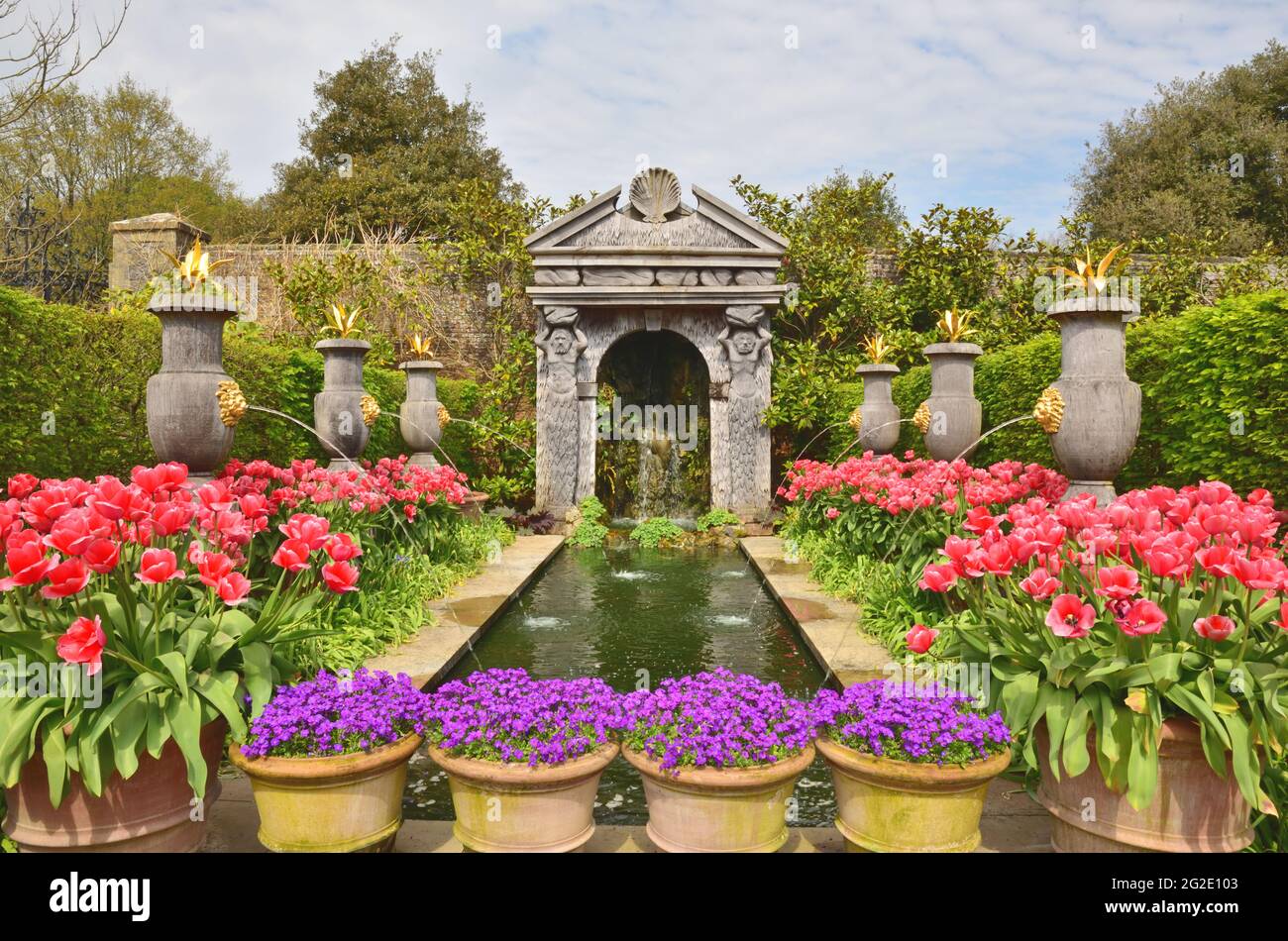 Die Gärten von Arundel Castle, Arundel, West Sussex, während des jährlichen Tulpenfestivals Stockfoto