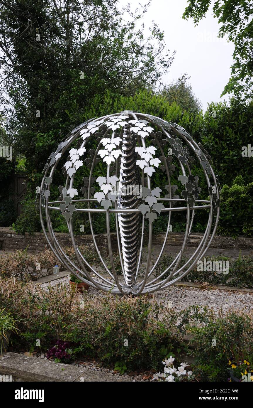 Skulptur im Garten der Hoffnung, St. Peters Church, St. Albans, Hertfordshire Stockfoto