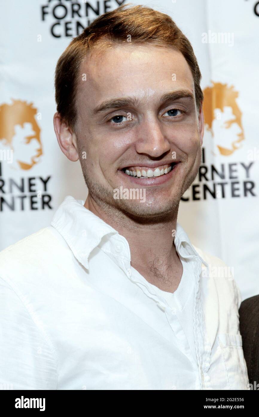 New York, NY, USA. 18. Juni 2012. Ben Curtis bei der Veranstaltung „A Night of A Thousand Judys“, die dem Ali Forney Center bei Playwrights Horizons zugute kommt. Kredit: Steve Mack/Alamy Stockfoto