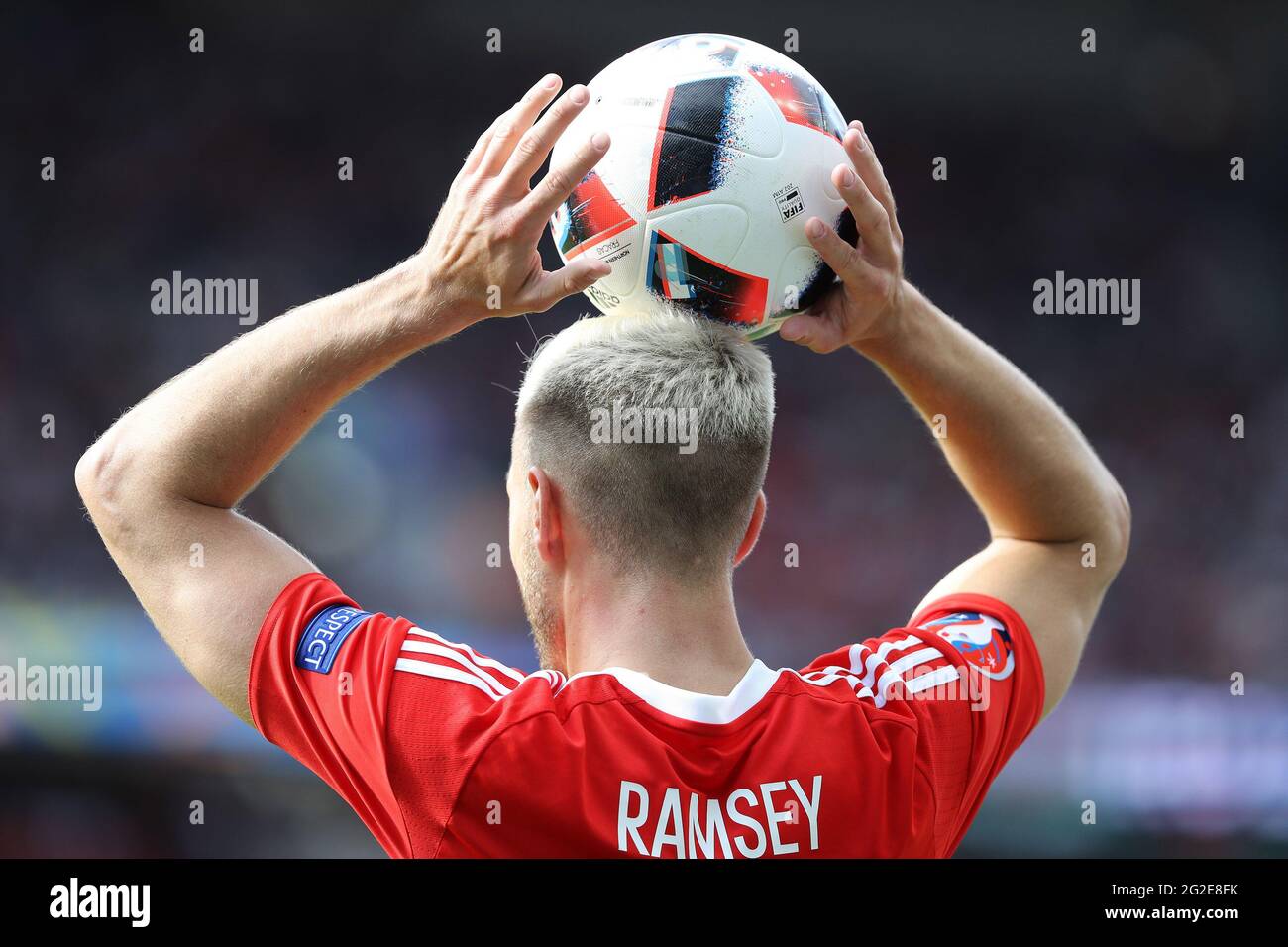 Aaron Ramsey aus Wales mit gebleichtem blondem Haar. Wales gegen Nordirland, UEFA Euro 2016 letzte 16 Spiele im Parc des Princes in Paris, Frankreich . Jun Stockfoto