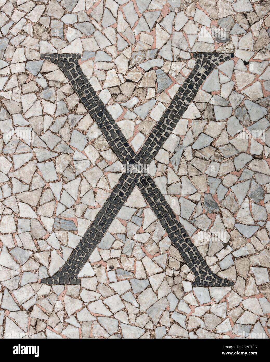 Buchstabe X aus Mosaiksteinen Stockfoto Buchstabe X aus Mosaiksteinen Stockfoto