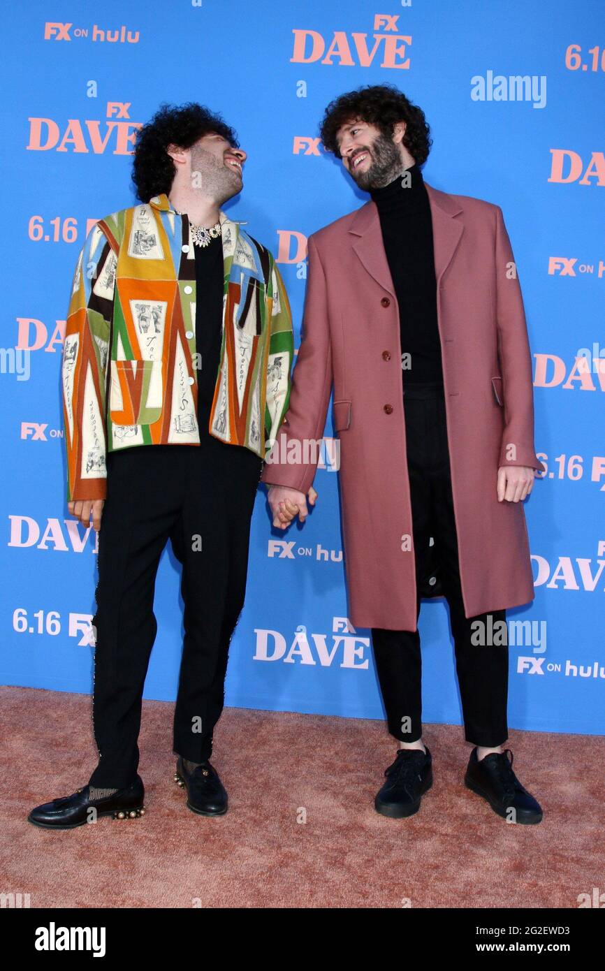 Benny Blanco und Dave Burd bei der Ankunft für DAVE Saison 2 Premiere auf FXX, The Greek Theatre, Los Angeles, CA 10. Juni 2021. Foto: Priscilla Grant/Everett Collection Stockfoto