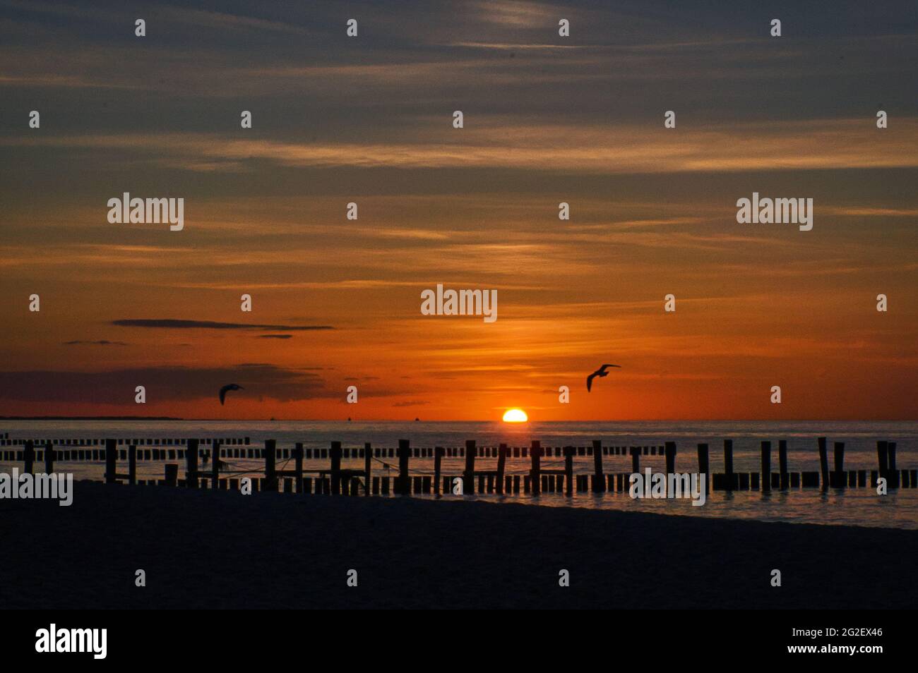 Sonnenuntergang in Zingst. Meerblick auf die Ostsee. Der Urlaub kann kommen. Stockfoto