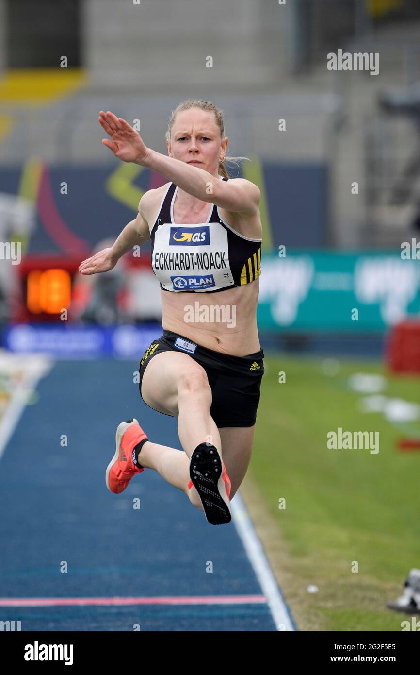 Siegerin, Deutsche Meisterin, Neele ECKHARDT-NOACK (LG Göttingen, GÃ¶ttingen) in Aktion; 1. Platz; Dreisprung-Frauenfinale, am 5. Juni 2021 Deutsche Leichtathletik-Meisterschaften 2021, ab 4. Juni. - 06.06.2021 in Braunschweig/Deutschland. Â Stockfoto