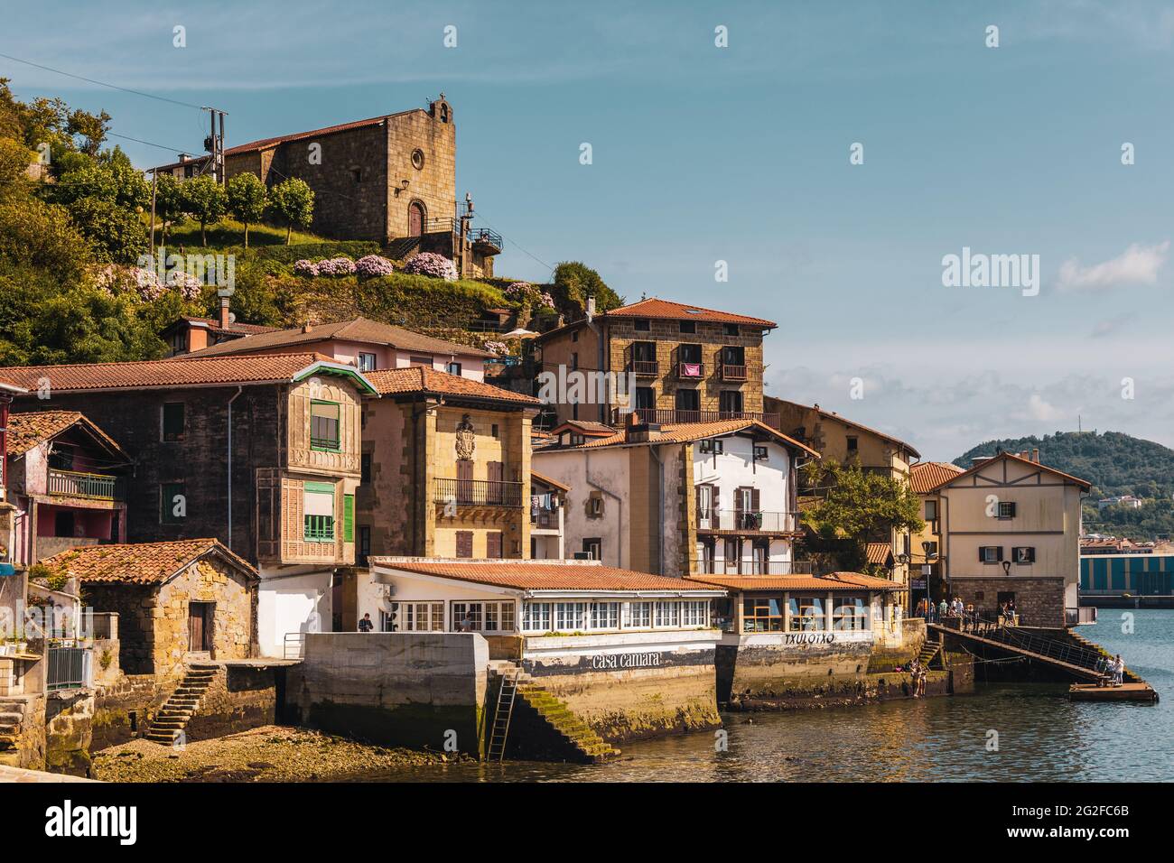 Pasaia Donibane - Fischerdorf - Donostia San Sebastian, Provinz Gipuzkoa, Baskenland, Spanien, Europa Stockfoto