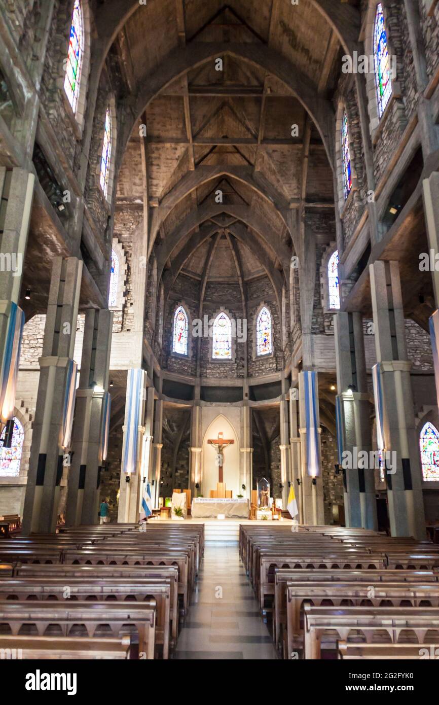 SAN CARLOS DE BARILOCHE, ARGENTINIEN - 18. MÄRZ 2015: Innenraum der Kathedrale in Bariloche, Argentinien Stockfoto