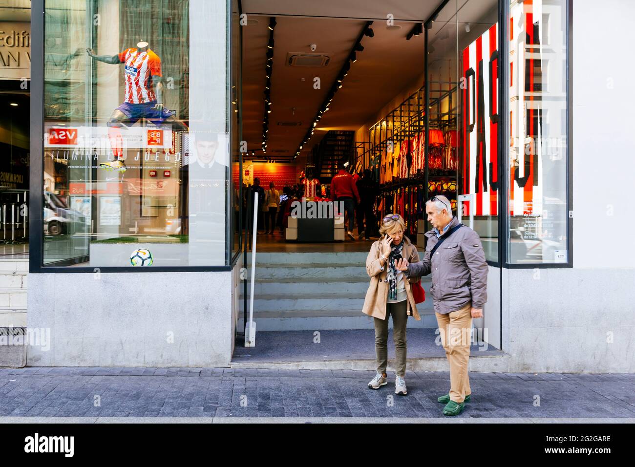 Der offizielle Laden von Atlético de Madrid. Gran Vía Store Madrid, Comunidad de Madrid, Spanien, Europa Stockfoto