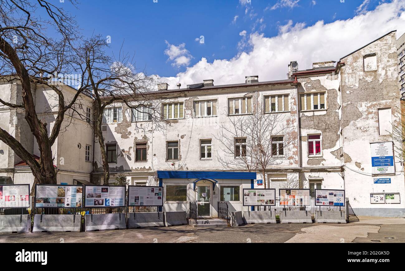 Das berühmte jüdische Weiße Haus in 6, Twarda Straße - Warschau, Polen. Stockfoto