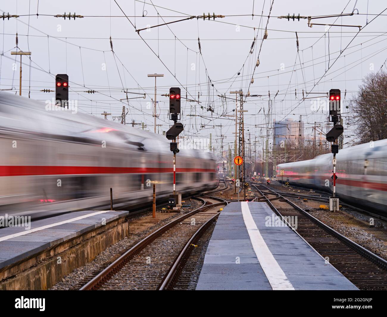 Schienennetz, HBF Augsburg, Stockfoto