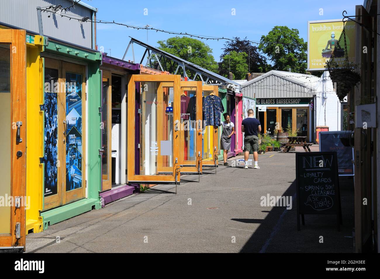 Fargo Village, ein kreatives Viertel an der Far Gosford Street in Coventry, mit einzigartigen Nischen- und Einzelhändlern, Restaurants und Bars in Warwickshire, Großbritannien Stockfoto