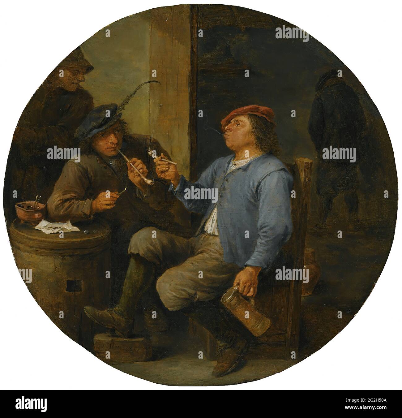 David Teniers - zwei Bauern, die in einer Taverne Pfeifen rauchen ein anderer Mann, der neben ihnen steht, und ein Vierter, der sich gegen eine Mauer im Hintergrund entlastet Stockfoto