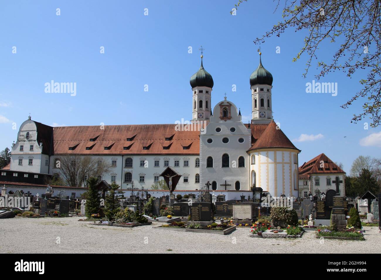 Deutschland, Bayern, Oberbayern, Tölzer Land, Benediktbeuern, Benediktbeuern Kloster, Friedhof Stockfoto