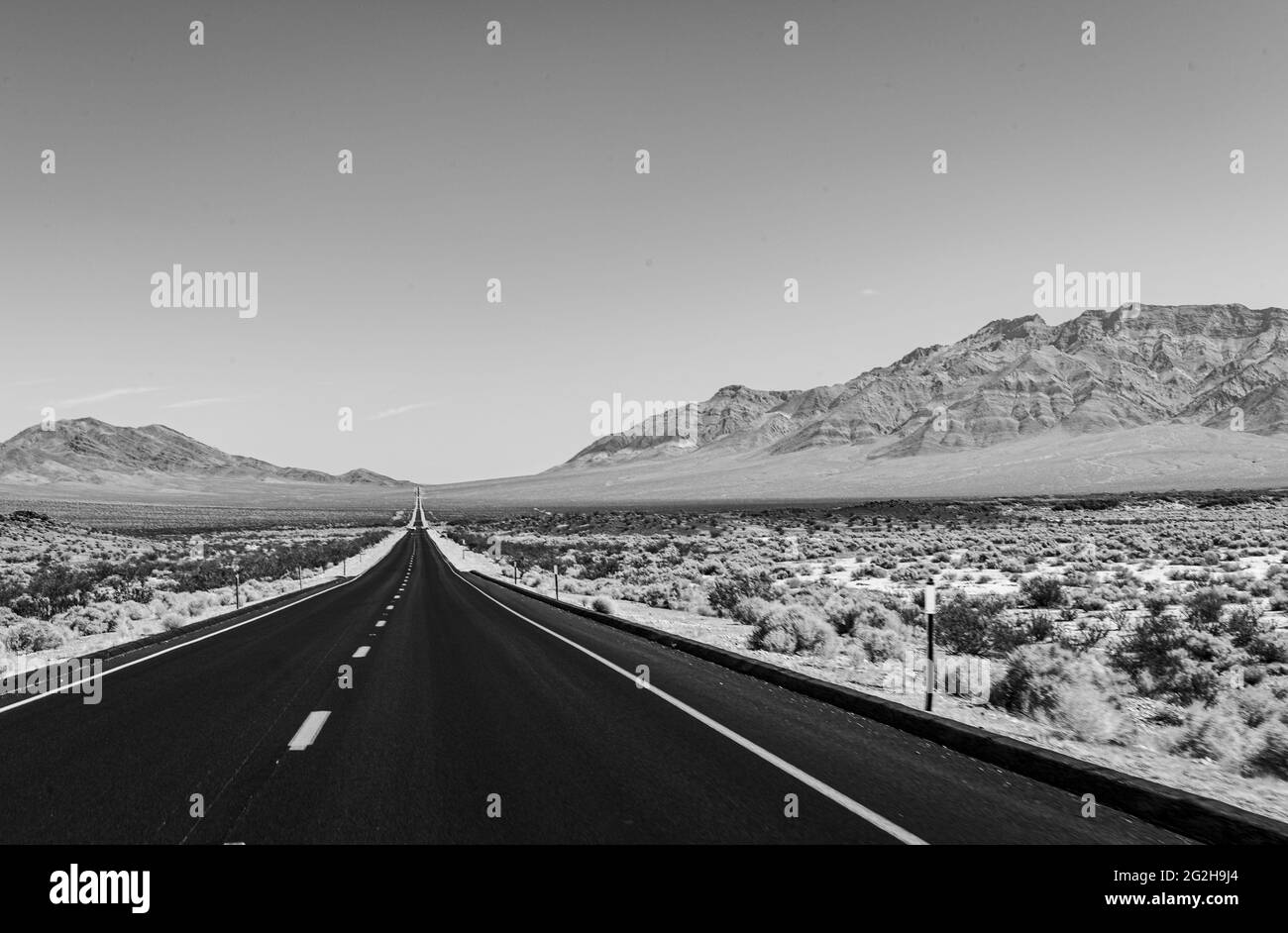 Auf der Straße/Autobahn in Kalifornien - mit spektakulärer Aussicht. Genaue Position siehe unten Stockfoto