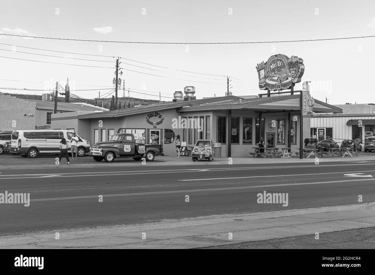 Mr. D'z ist ein berühmtes Restaurant am Straßenrand auf dem historischen Highway Route 66, Kingman Arizona, USA Stockfoto
