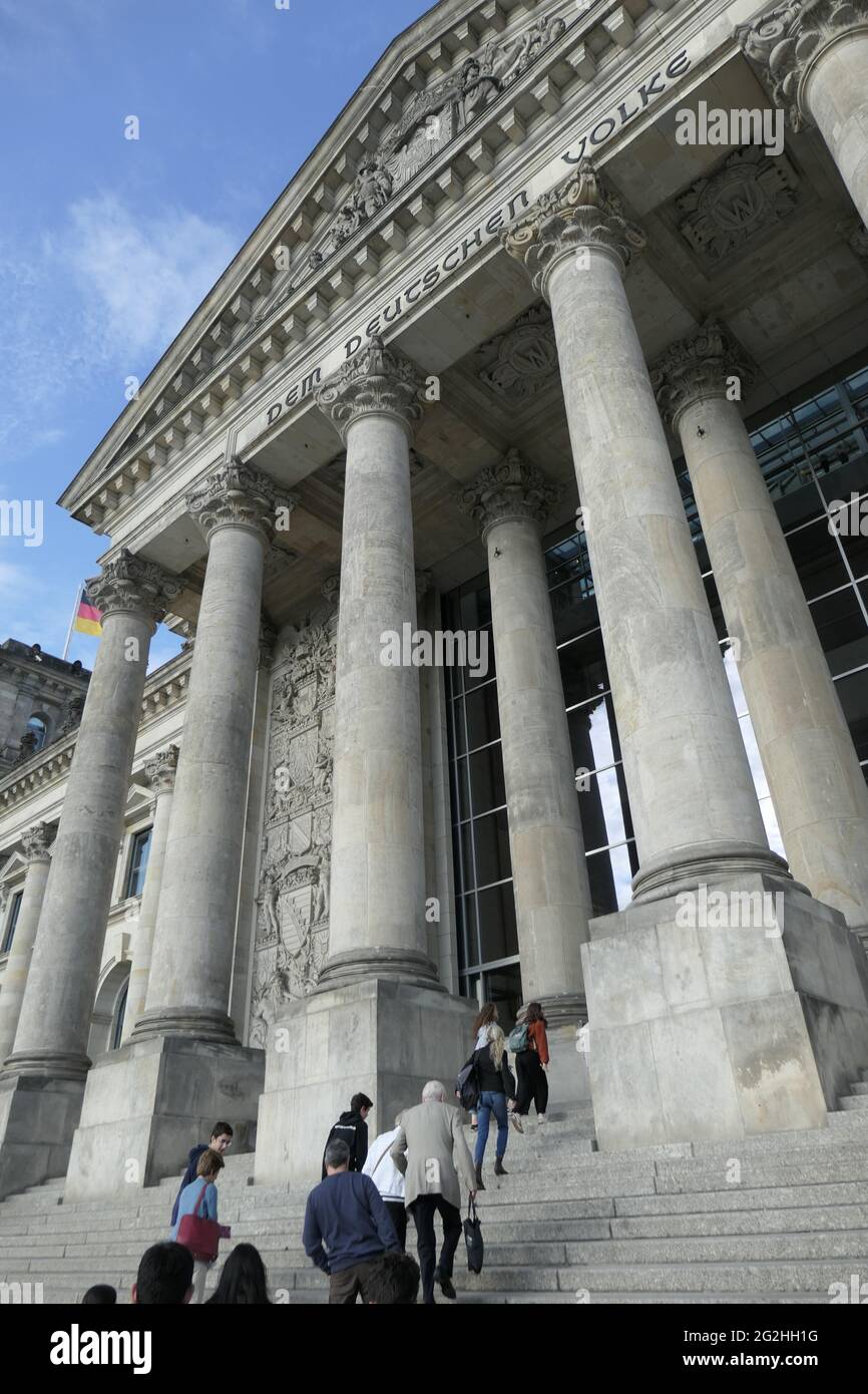 Portal, Reichstagsgebäude, Bundestag, Berlin, Deutschland Stockfoto