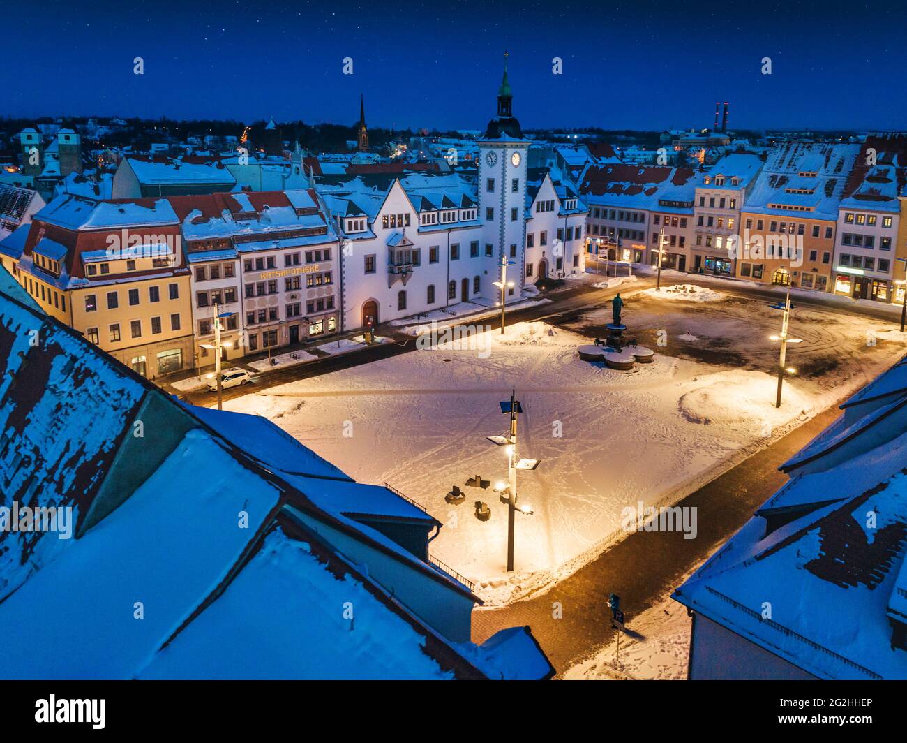 Blick auf die nächtliche Silberstadt Freiberg Stockfoto