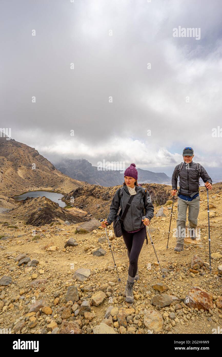 Tongariro durchquert Neuseeland, Wanderweg durch den Tongariro National Park, North Island, Manawatu-Wanganui, Neuseeland Stockfoto
