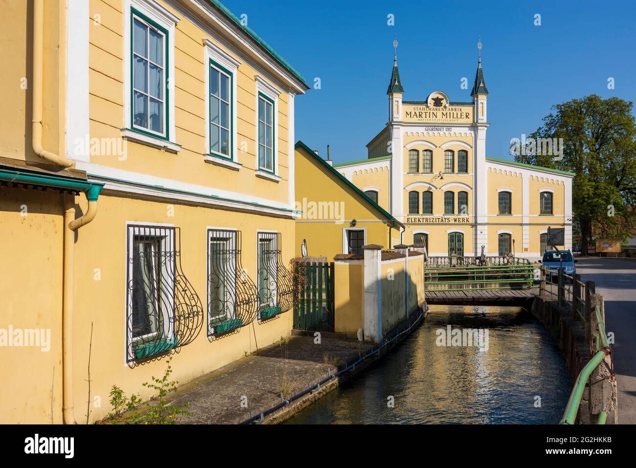 Traismauer, historisches Fabrikgebäude 'Stahlwarenfabrik Martin Miller' in Donau, Niederösterreich / Niederösterreich, Österreich Stockfoto