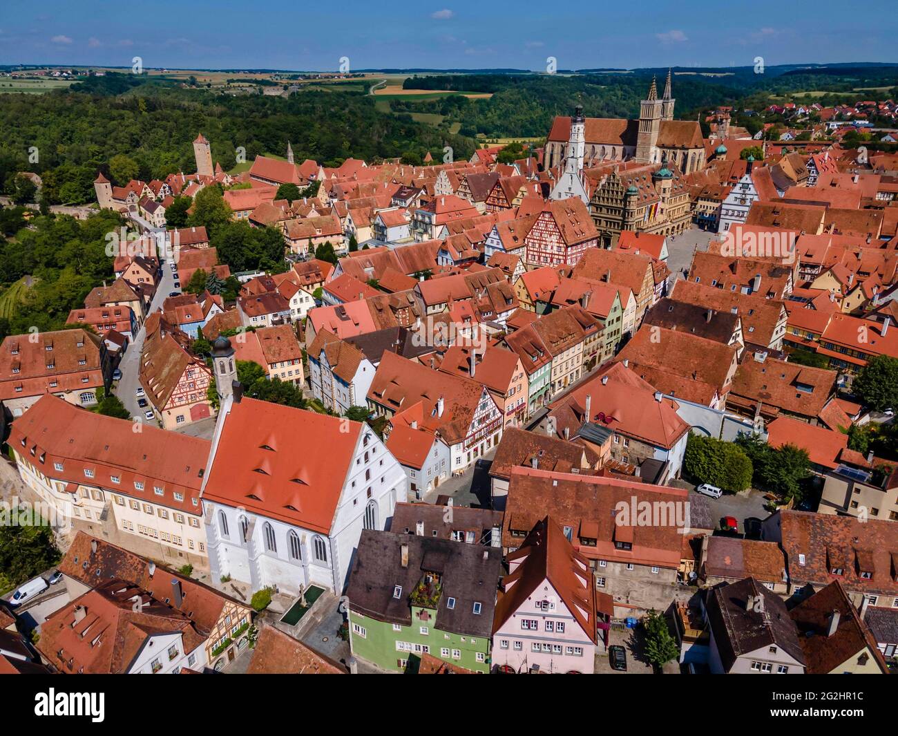 Rothenburg ob der Tauber, die historische Altstadt und die einzigartige Lage über dem Taubertal sowie die Fachwerkromantik stellen für viele den Inbegriff des mittelalterlichen Deutschlands dar Stockfoto