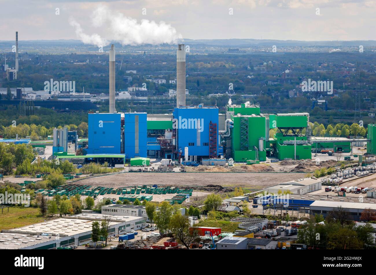 Herten, Ruhrgebiet, Nordrhein-Westfalen, Deutschland - Abfallkraftwerk AGR-RZR Herten, das Entsorgungsunternehmen Ruhrgebiet (AGR) betreibt an einem Standort eine Müllverbrennungsanlage für kommunale und gewerbliche Abfälle sowie für gefährliche Abfälle RZR jährlich werden 400,000 Kilo "grünen" klimaschonenden Wasserstoff erzeugt, Die vor Ort an einer öffentlichen Tankstelle für Pkw und Lkw zur Verfügung stehen. Stockfoto