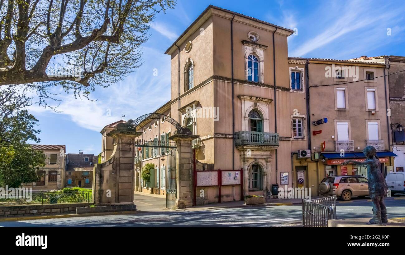 Rathaus in Saint Chinian im Frühling. Errichtet im XVIII und XIX Jahrhundert. Monument Historique. Stockfoto
