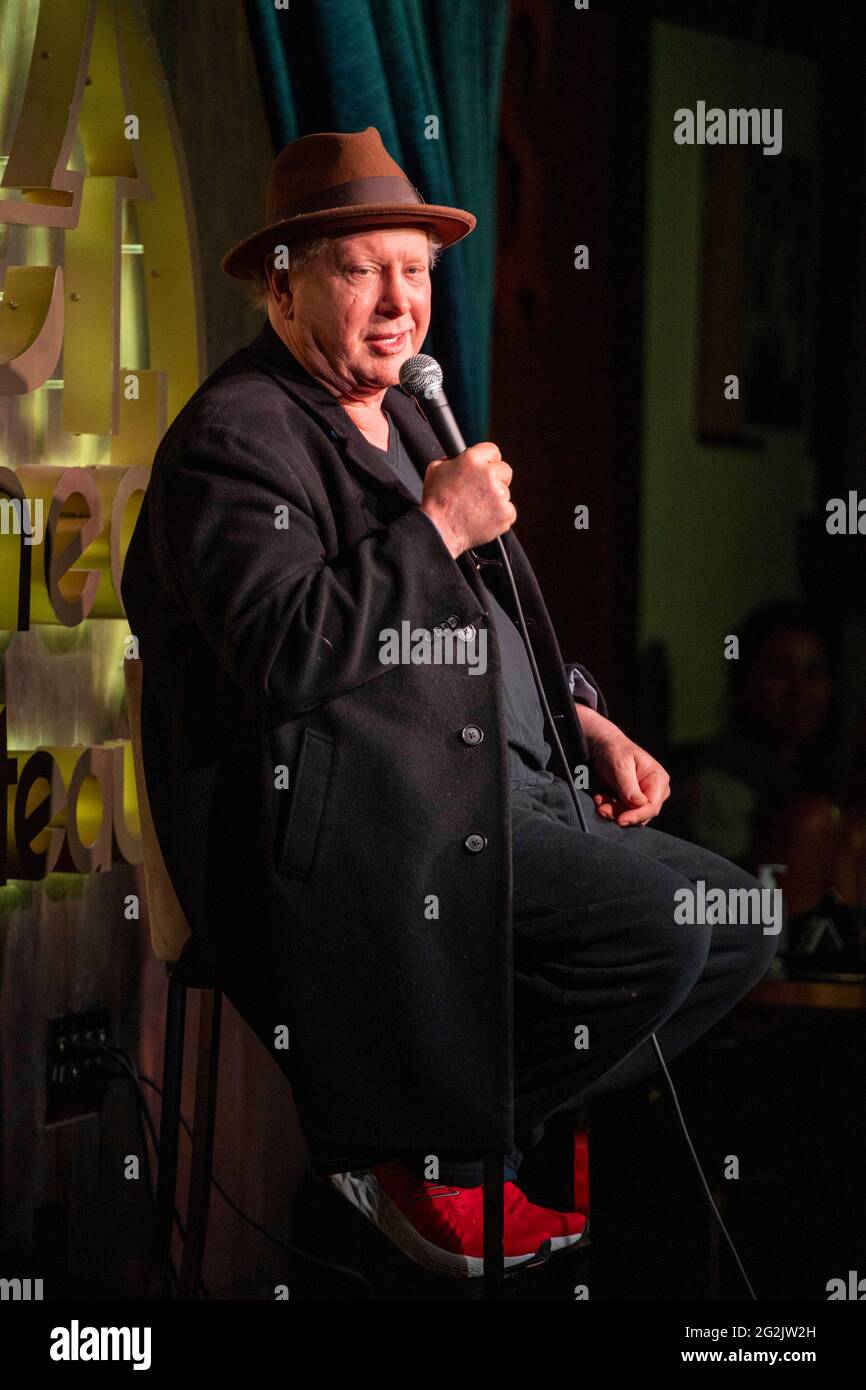 Los Angeles, USA. Juni 2021. Darrell Hammond tritt am 11. Juni 2021 beim Debüt der Shindig Show im Comedy Chateau, Los Angeles, CA auf.Quelle: Eugene Powers/Alamy Live News Stockfoto