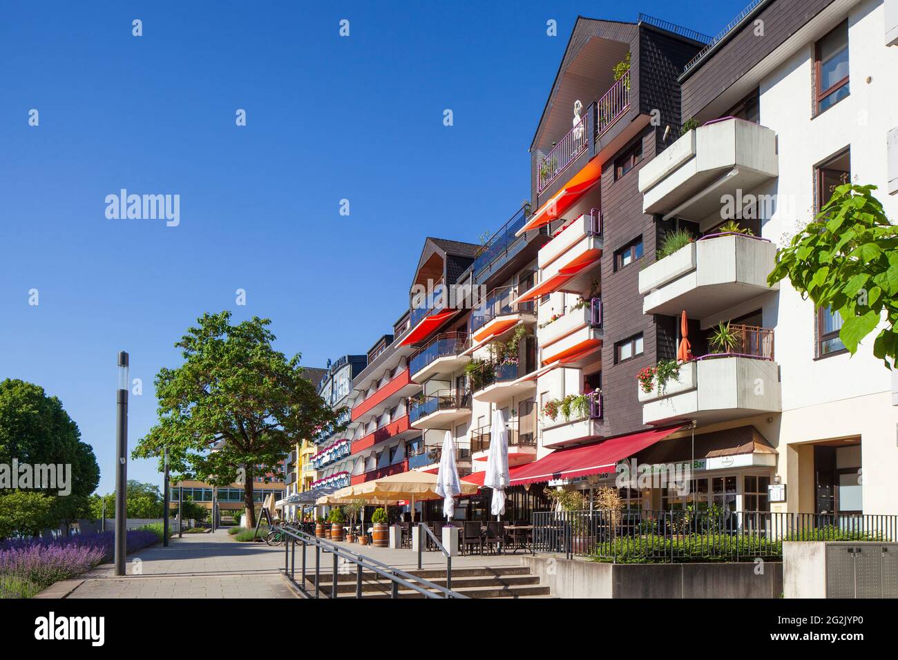Moderne Architektur, am Konrad-Adenauer-Ufer, Koblenz, Rheinland-Pfalz, Deutschland Stockfoto