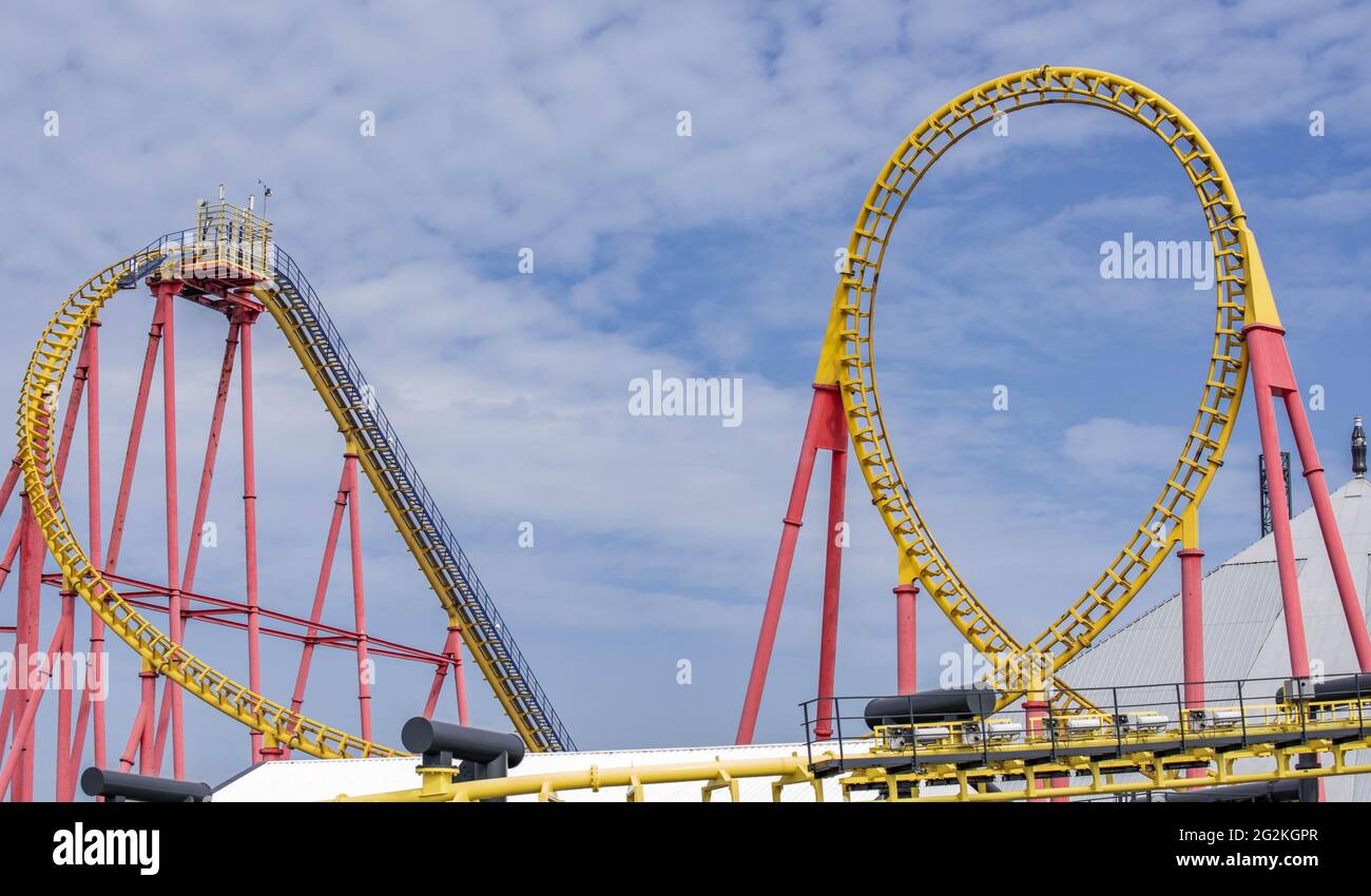 Die Fahrt und Achterbahnen von Fantasty Island Amusement / Theme Park Skegness, Inc Odyssey, Millennium , Rhombus Rocket , G Force , Unglaubliches Konfusio Stockfoto