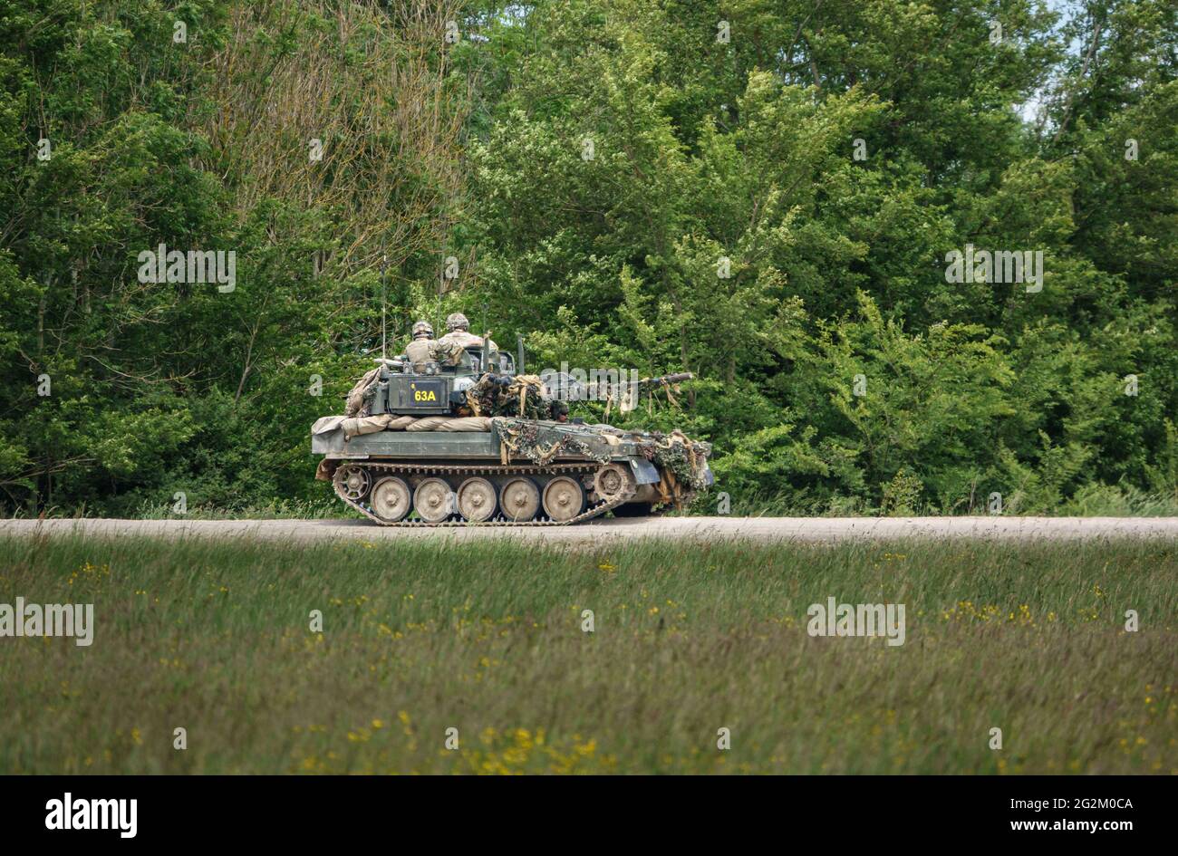 britische Armee FV107 Scimitar gepanzerte getrackte militärische Aufklärungsfahrzeug auf Manöver Salisbury Plain militärisches Trainingsgebiet Stockfoto