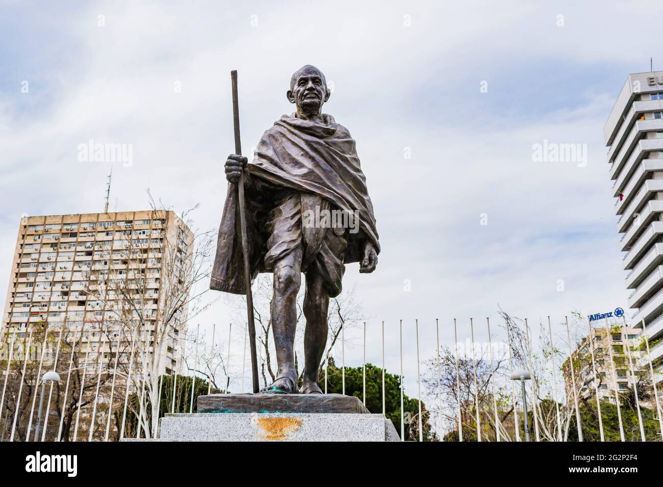 Mahatma Gandhi-Statue. Gespendet von Indien und gemacht vom Bildhauer RAM Vanji Sutar. Platz Joan Miró. Madrid, Spanien, Europa Stockfoto