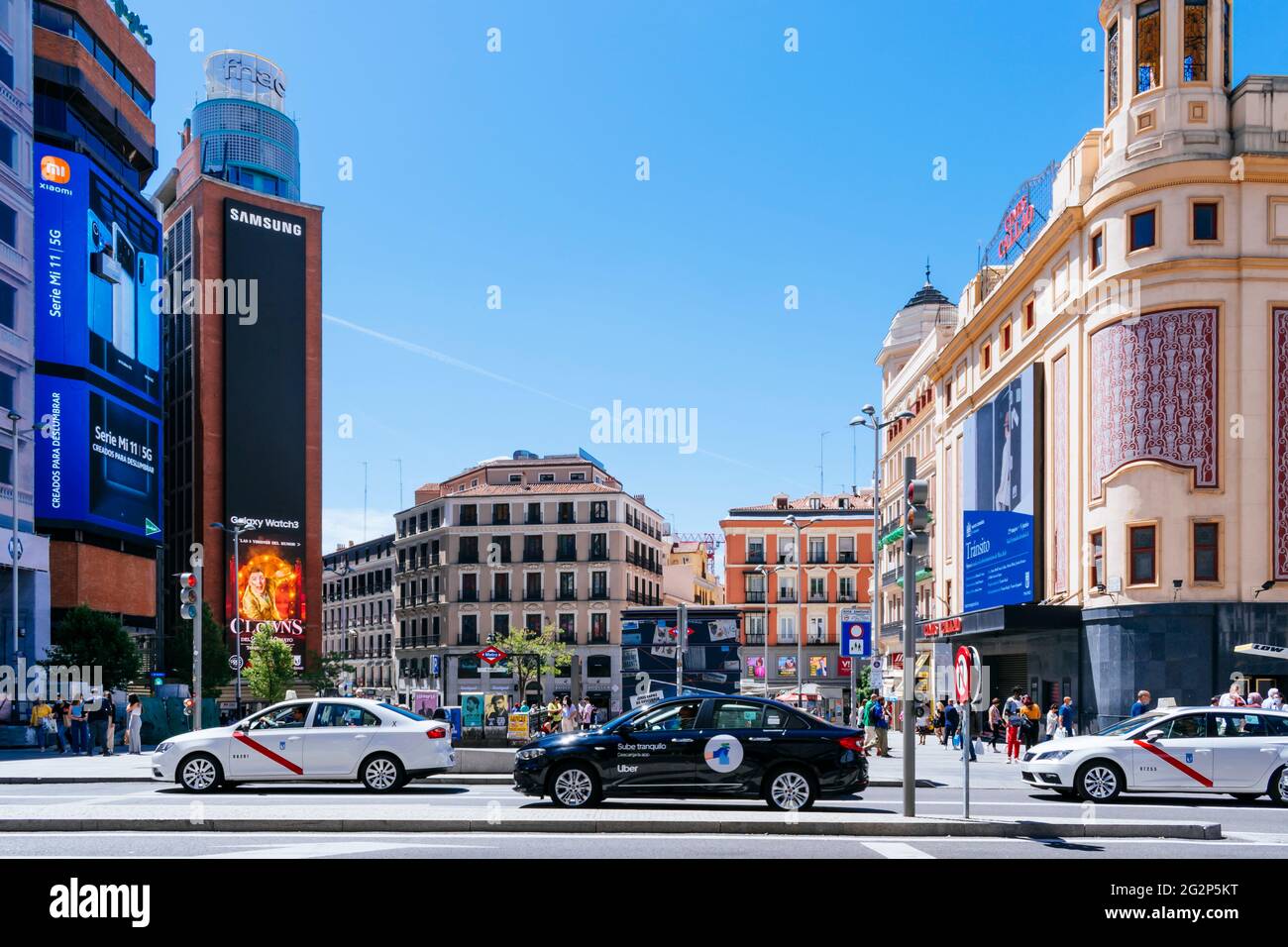Der Callao-Platz, Plaza del Callao, während der COVID-19-Pandemie. Das Hotel liegt im Zentrum der spanischen Hauptstadt Madrid, in einem sehr kommerziellen Viertel von Stockfoto