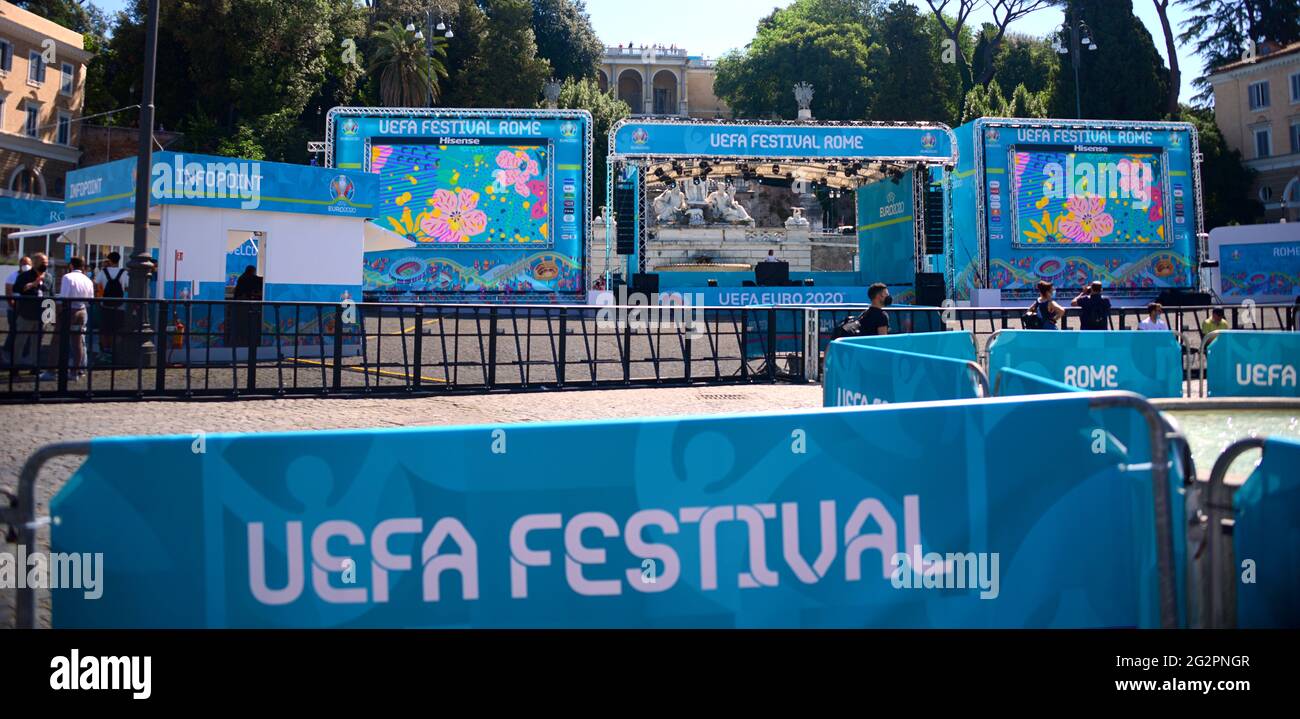 Eröffnung des UEFA-Festivals, einer Reihe von Initiativen im Zusammenhang mit der Euro 2020, die in Rom stattfinden wird. Piazza del Popolo Drehpunkt der Fanzone Stockfoto