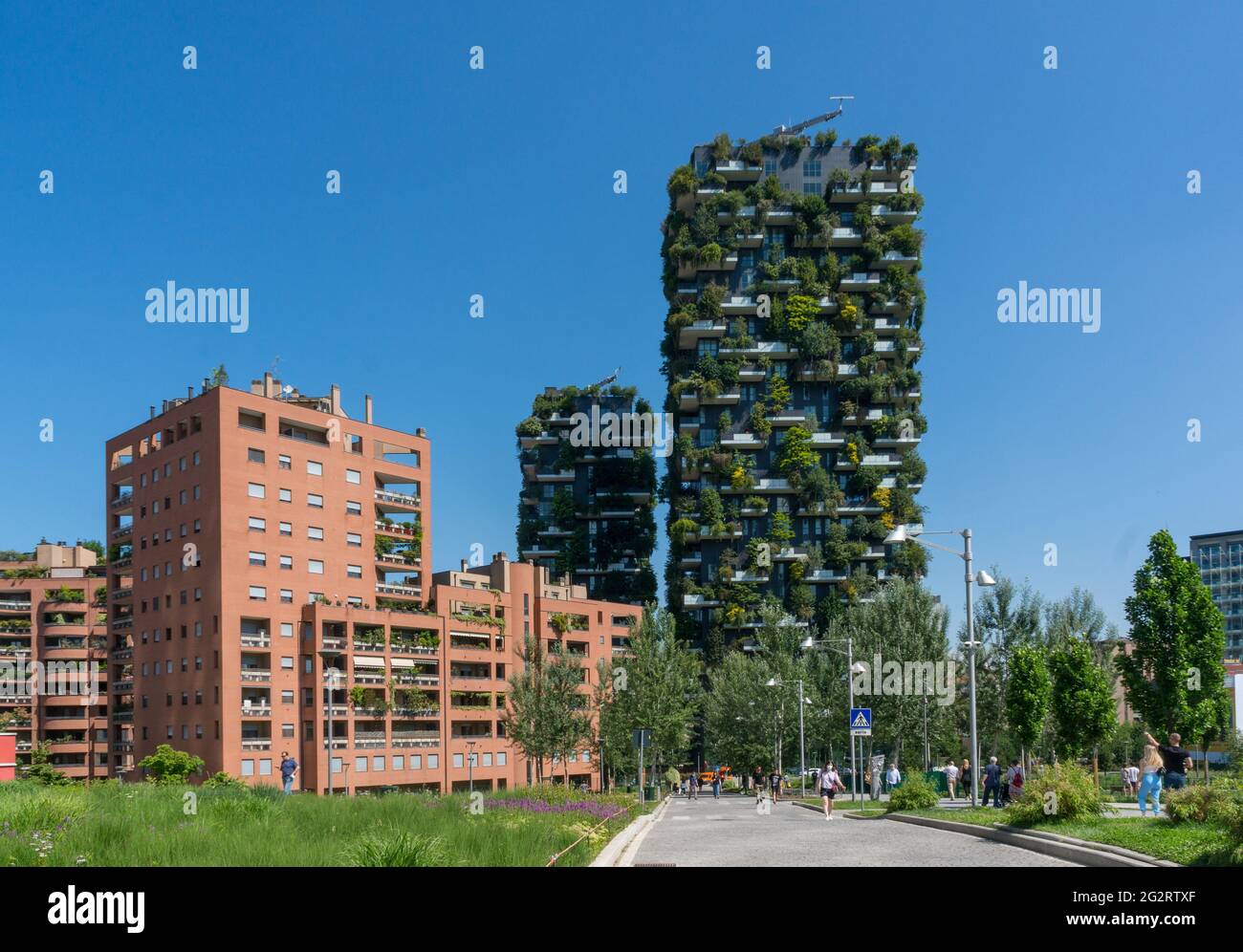 Mailand, Italien (6th. Juni 2021) - die beiden berühmten Gebäude der s.c. „Vertikalwald“ (entworfen vom Architekten Boeri) in der Nähe des Bahnhofs Porta Garibaldi. Stockfoto